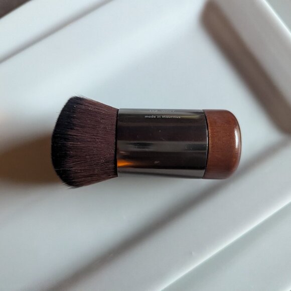 Make Up For Ever | BUFFING FOUNDATION BRUSH - 112 Artisan Brush - Picture 2 of 10